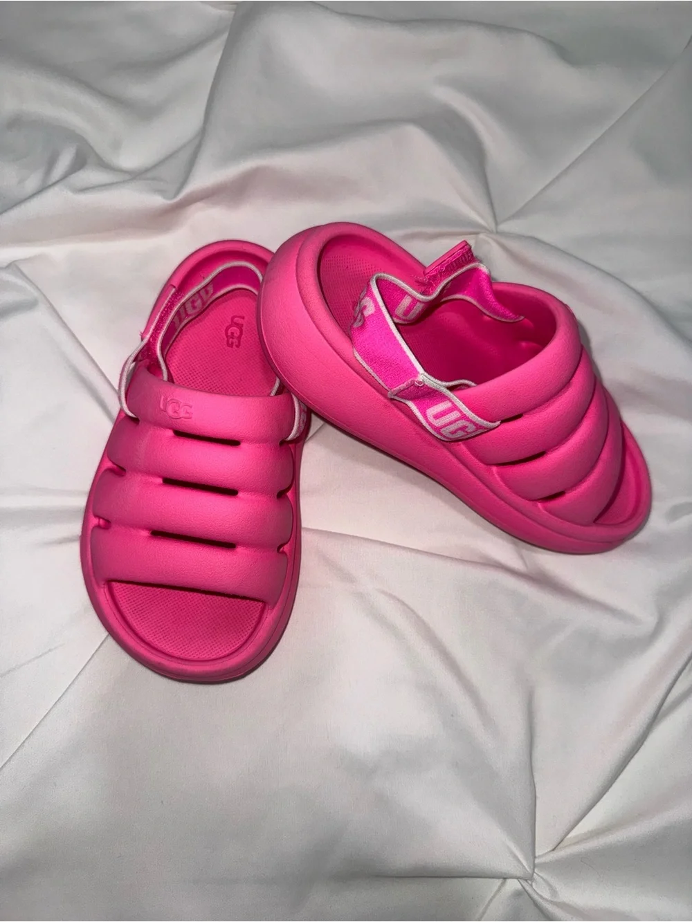 UGG cushioned slide